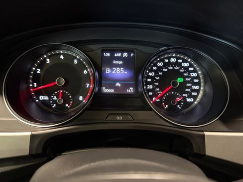 Used 2021 Volkswagen Atlas SE image 40