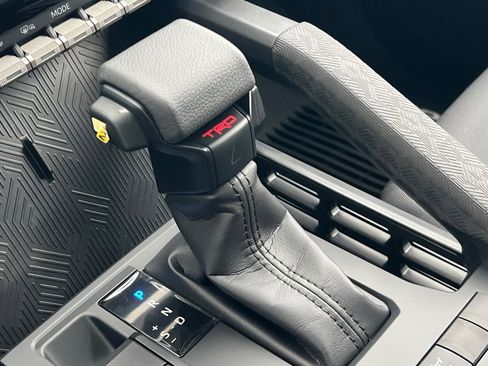 New 2025 Toyota Tacoma TRD Off-Road image 17