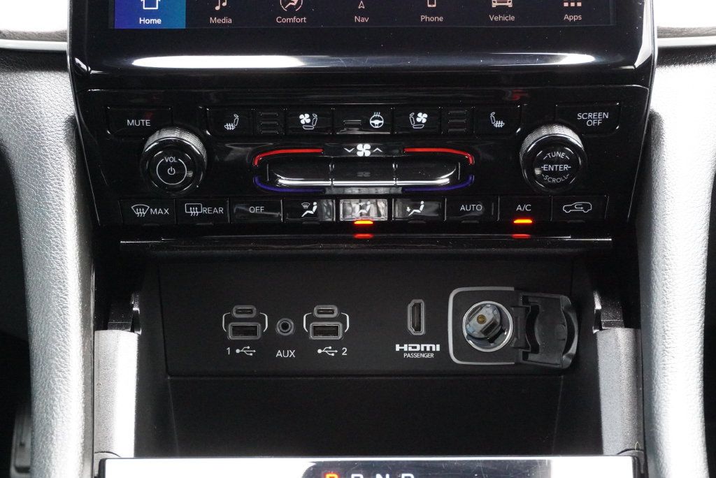 Used 2023 Jeep Grand Cherokee Overland RWD image 15