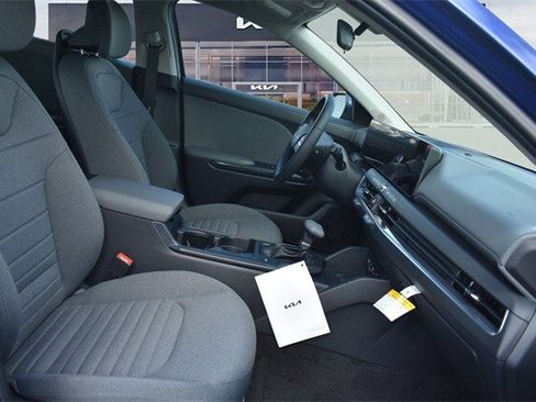 New 2025 Kia K4 EX image 12