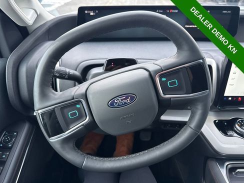 Used 2025 Ford Expedition Max Active image 32