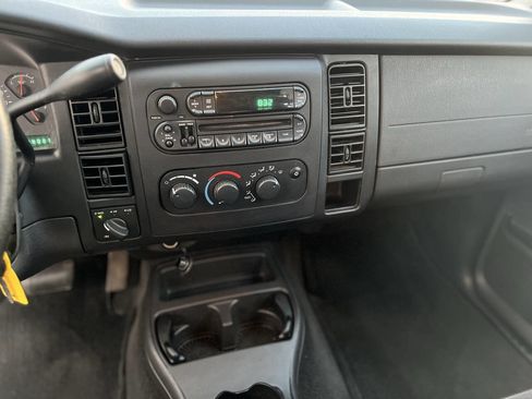 Used 2002 Dodge Dakota Sport AWD/4WD image 11