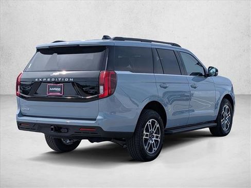 New 2026 Ford Expedition Active RWD image 4