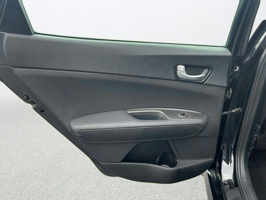 Used 2017 Kia Optima LX FWD image 23