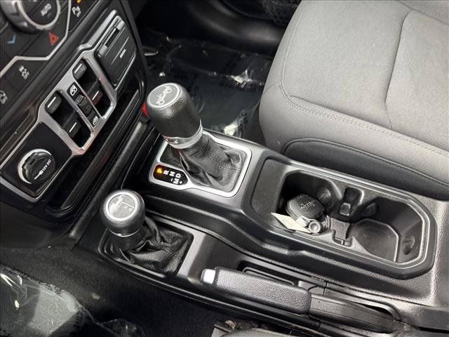 Used 2020 Jeep Wrangler Unlimited Sport S AWD/4WD image 16