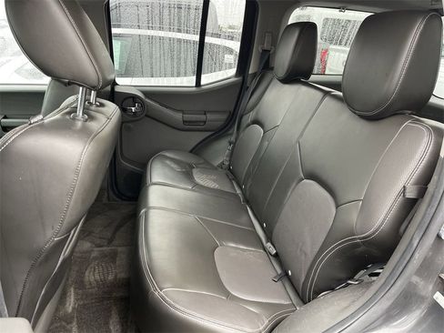Used 2015 Nissan Xterra PRO-4X w/ Pro-4x Leather Package image 8