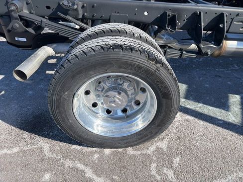 New 2026 RAM 5500 Tradesman w/ Chrome Appearance Group image 10