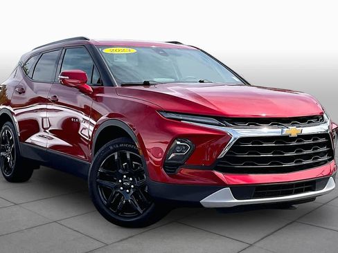 Used 2023 Chevrolet Blazer LT FWD image 3