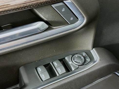 Used 2023 Chevrolet Silverado 1500 LT image 15