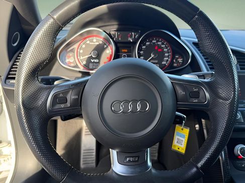 Used 2011 Audi R8 V10 AWD/4WD image 6