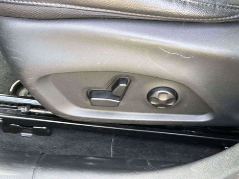 Used 2019 Jeep Compass Limited image 18