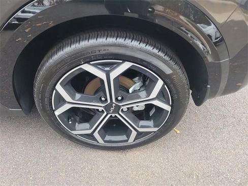 New 2025 Kia Niro EX Touring image 8