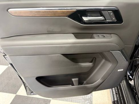 New 2026 Chevrolet Suburban High Country image 20