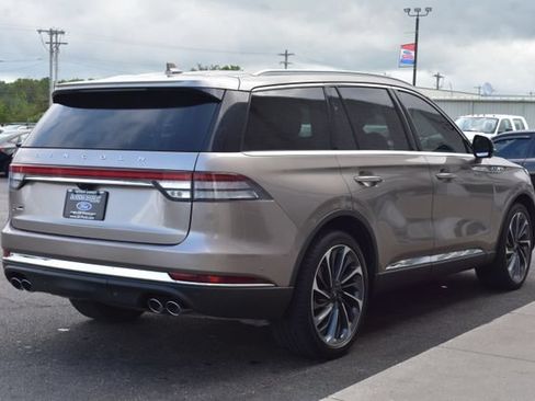 Used 2020 Lincoln Aviator Reserve w/ Equipment Group 202A AWD/4WD image 12