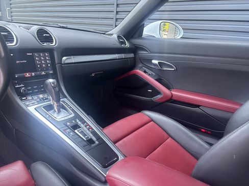 Certified 2019 Porsche 718 Boxster RWD image 28
