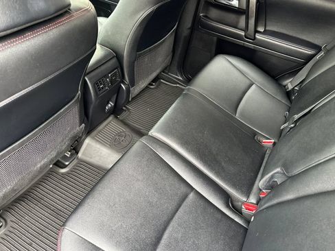 Used 2021 Toyota 4Runner TRD Off-Road Premium w/ Moonroof Package AWD/4WD image 12