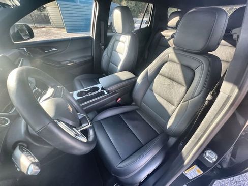 Certified 2025 Chevrolet Equinox LT w/ Convenience Package II image 10