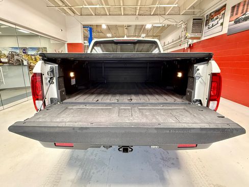 Used 2019 Honda Ridgeline RTL-T image 9