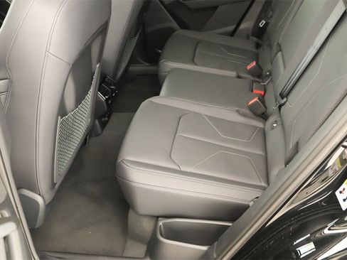 New 2025 Audi Q3 2.0T Premium image 28