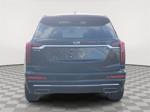 Used 2022 Cadillac XT6 Premium Luxury w/ Technology Package image 5