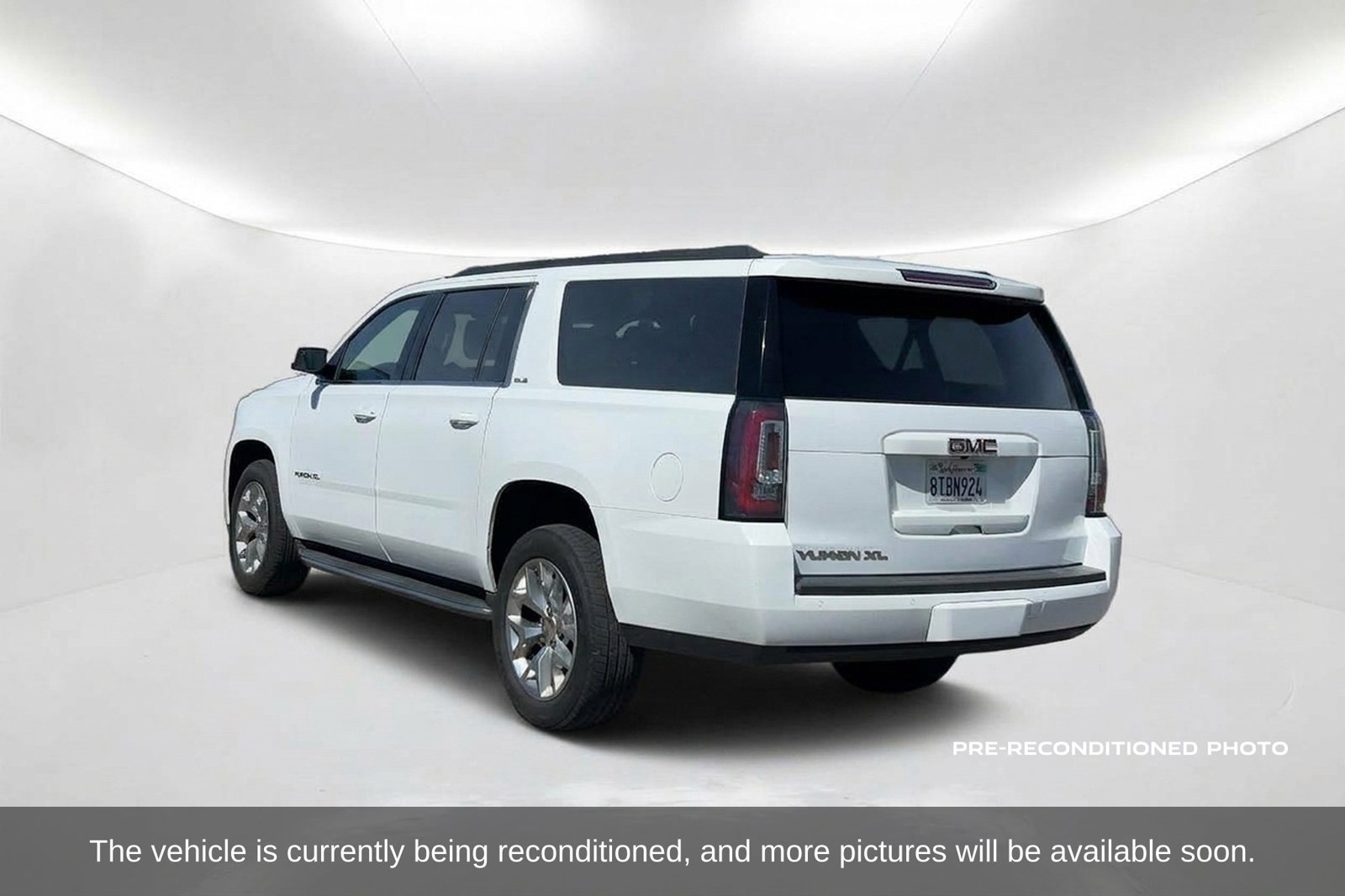 Used 2020 GMC Yukon XL SLE w/ SLE Value Package AWD/4WD image 8