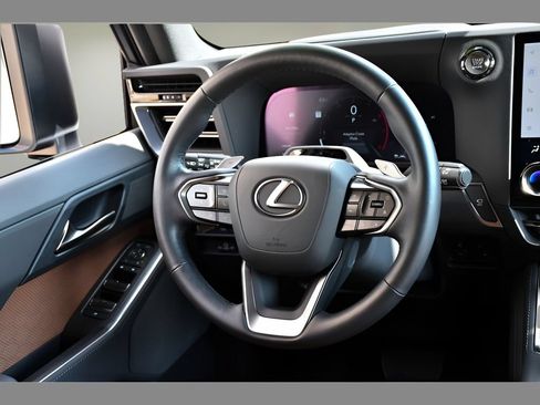 Used 2024 Lexus GX 550 w/ Accessory Package (Z1) AWD/4WD image 19