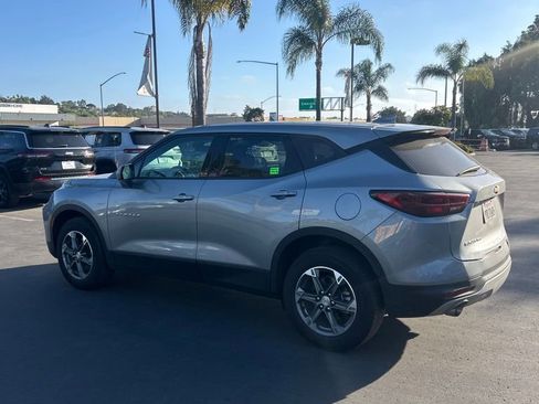 Used 2025 Chevrolet Blazer LT image 8