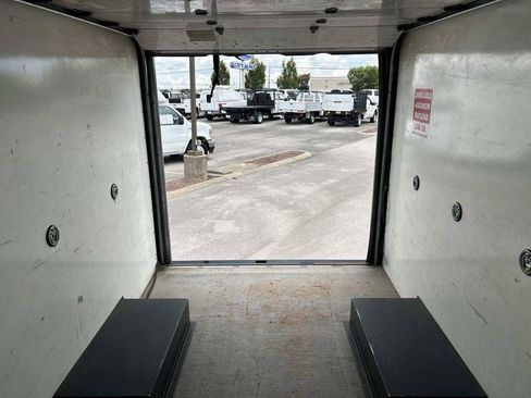 Used 2022 Ford Transit 350 DRW RWD image 29