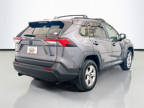Used 2025 Toyota RAV4 XLE w/ Convenience Package FWD image 4