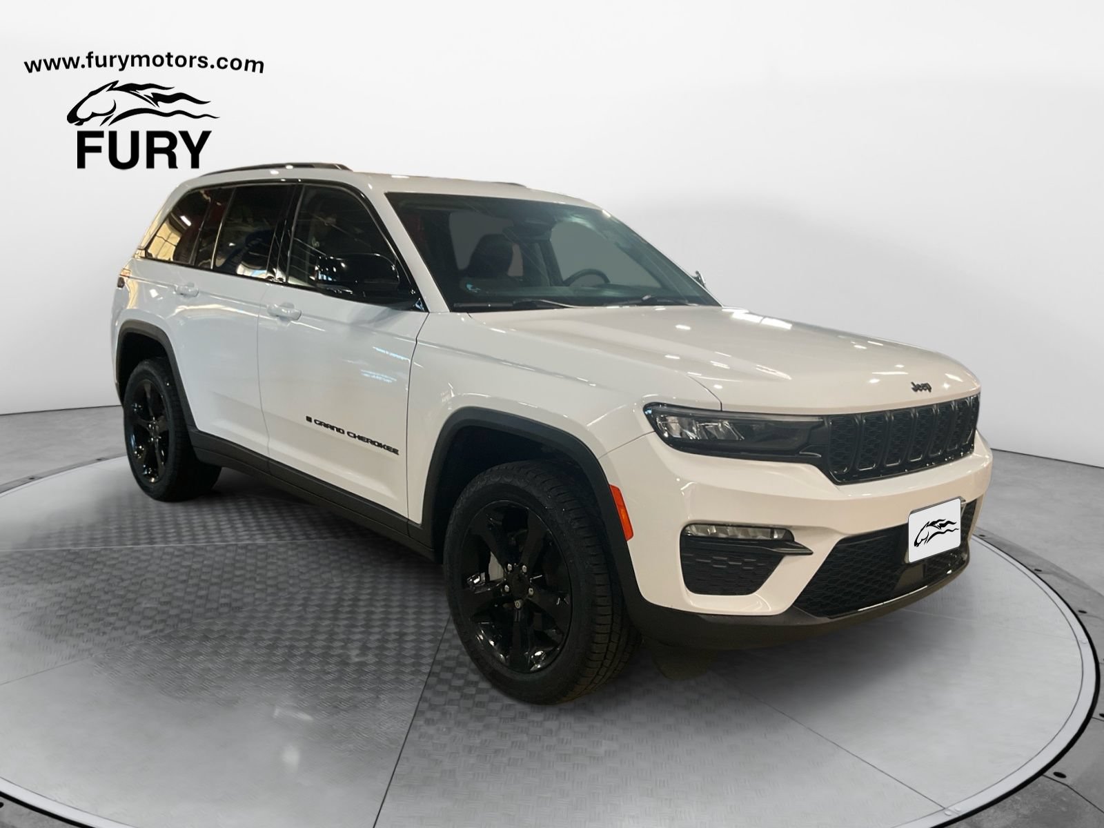 Used 2023 Jeep Grand Cherokee Limited w/ Black Appearance Package AWD/4WD image 1