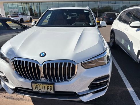Certified 2023 BMW X5 xDrive40i w/ Premium Package image 2