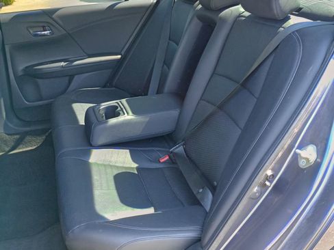 Used 2017 Honda Accord EX-L image 18