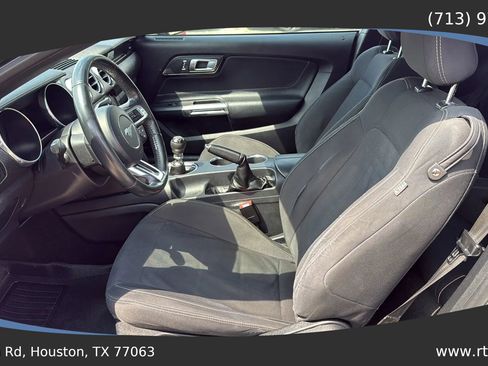 Used 2018 Ford Mustang Coupe image 23