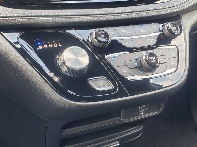 New 2027 Chrysler Pacifica Select AWD/4WD image 13