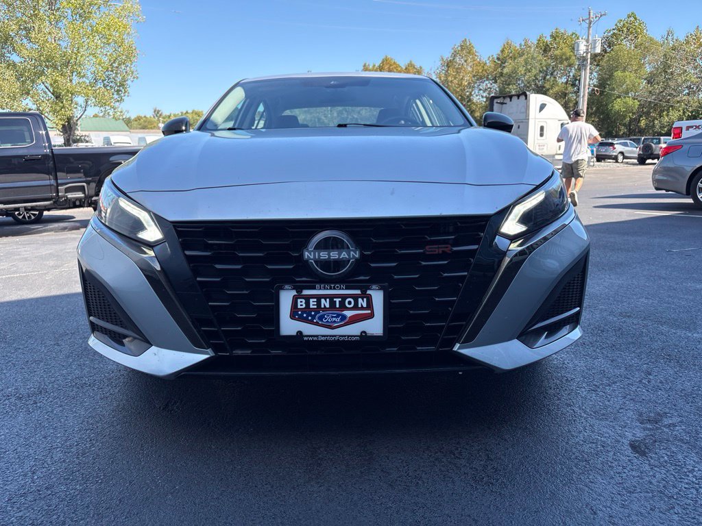 Used 2024 Nissan Altima 2.5 SR FWD image 3