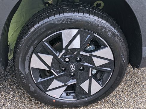 New 2025 Hyundai Kona SEL image 10