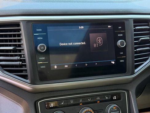 Used 2019 Volkswagen Atlas SE FWD image 17