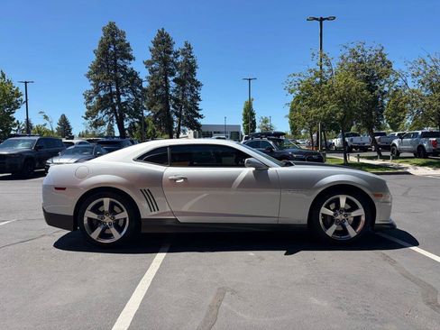 Used 2010 Chevrolet Camaro SS w/ LPO, Ground Effects Package RWD image 6