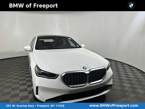New 2026 BMW 530i xDrive w/ Premium Package image 1