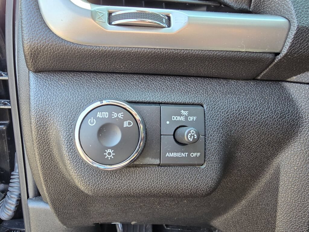Used 2015 GMC Acadia SLE AWD/4WD image 28