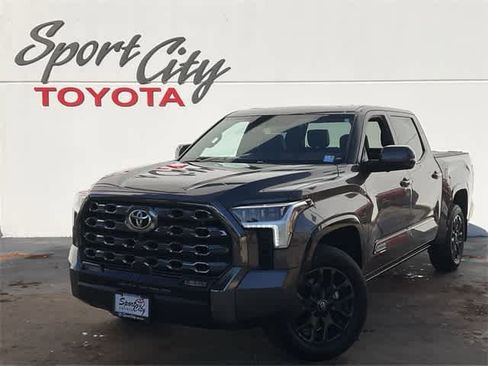 Used 2025 Toyota Tundra Platinum image 1