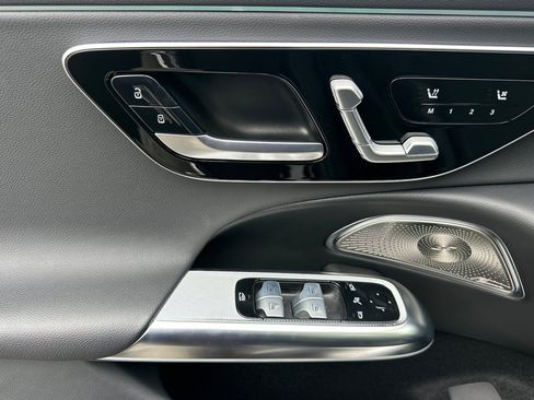 Used 2024 Mercedes-Benz E 350 4MATIC Sedan image 10