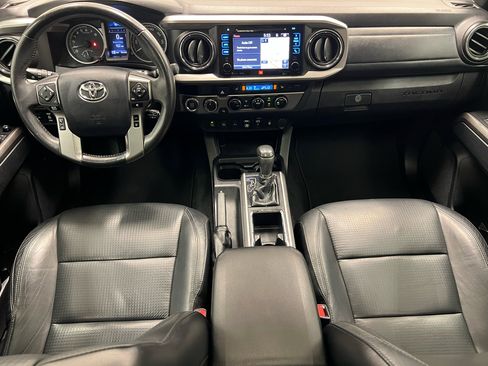 Used 2018 Toyota Tacoma Limited image 29