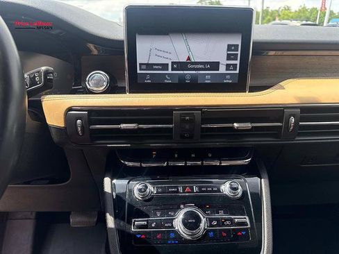 Used 2022 Lincoln Corsair Reserve w/ Luxury Package FWD image 25