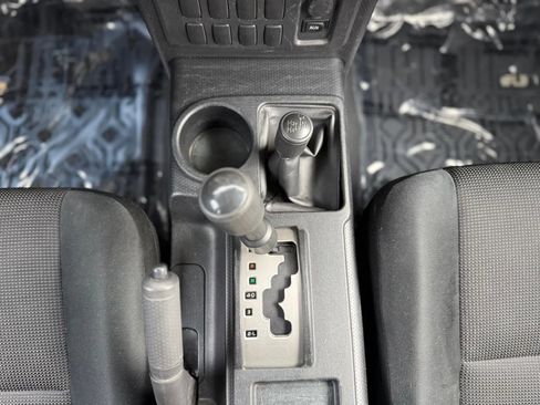 Used 2008 Toyota FJ Cruiser 4WD image 18