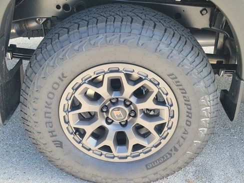 New 2026 Nissan Frontier PRO-4X w/ Pro Premium Package AWD/4WD image 3