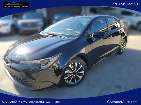Used 2023 Toyota Corolla LE image 1