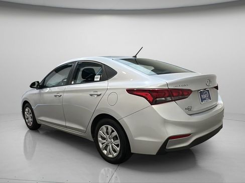 Used 2019 Hyundai Accent SE FWD image 4
