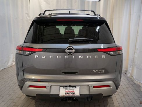 Used 2022 Nissan Pathfinder Platinum w/ Cargo Package image 5
