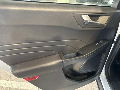 Used 2025 Ford Escape ST-Line image 11